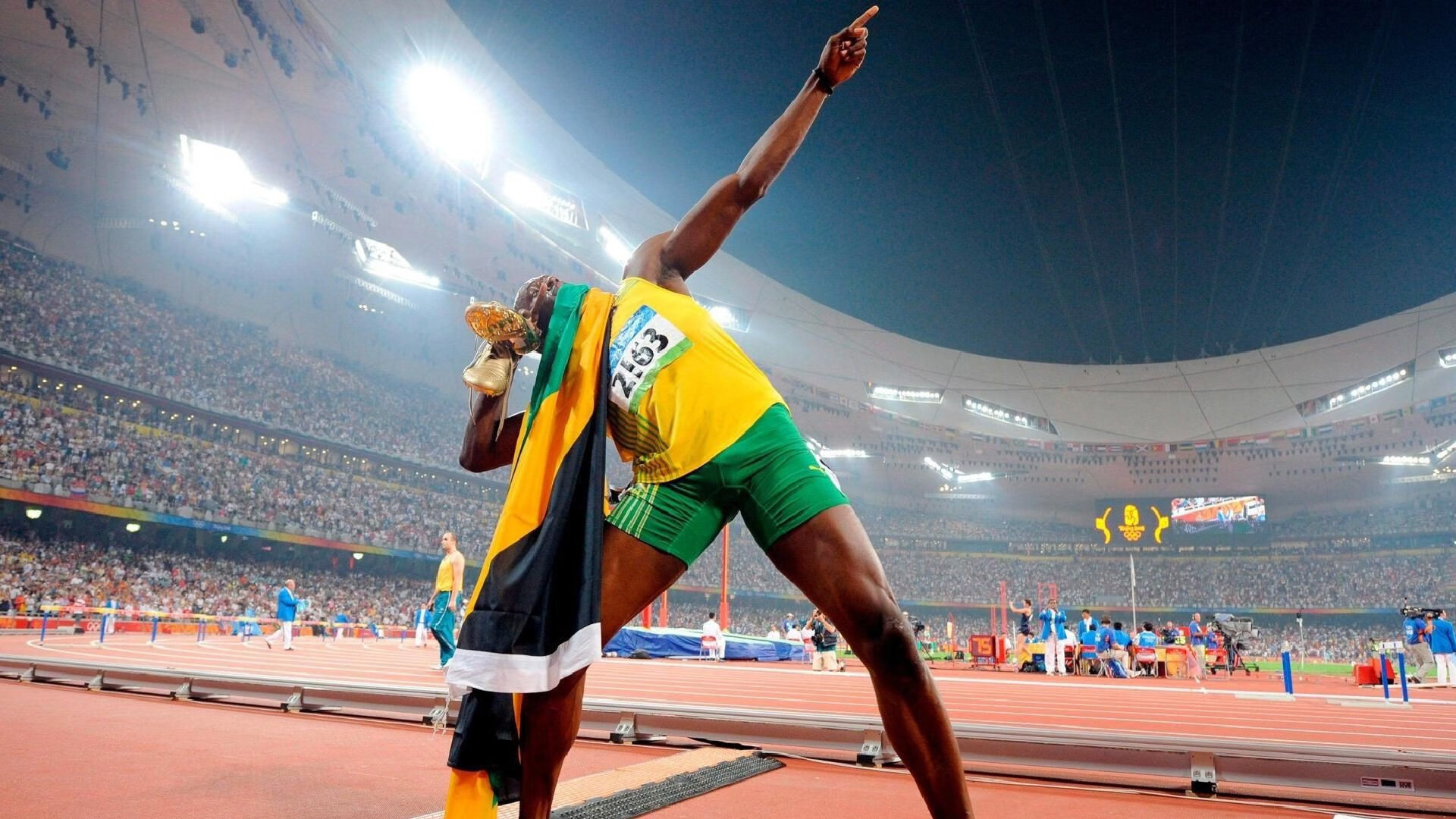 哨响之前，皆有可能，当湖人鏢战上海队，东契奇统治全场